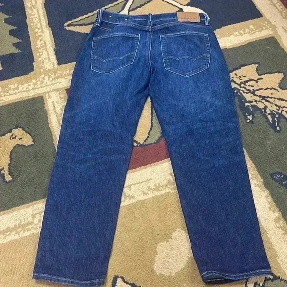 28x28 American Eagle Airflex+ Jeans - Picture 2 of 2